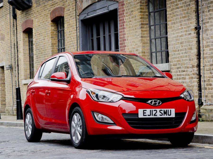  Hyundai i20 5-Door 2012 года  (UK) (фото 7 из 15)